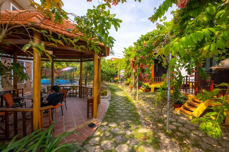Garden path and gazebo between the bungalows